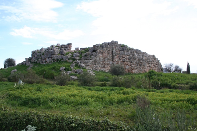 Tiryns - The citadel viewed from the Northern approach 